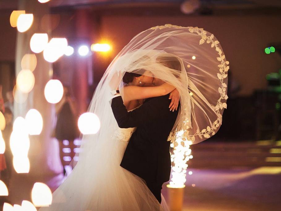Танец в подарок на свадьбу - советы по выбору и видео с примерами