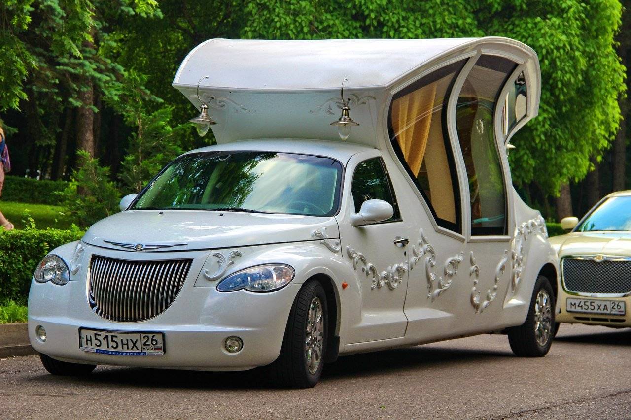 Лимузин на свадьбу: выбор машины на свадьбу с водителем