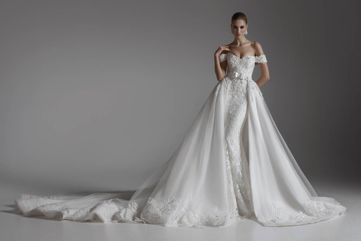 Белое свадебное платье: модели, оттенки, сочетания (фото)