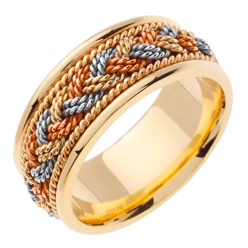 Символ переплетения судеб – обручальные кольца с косичкой из золота