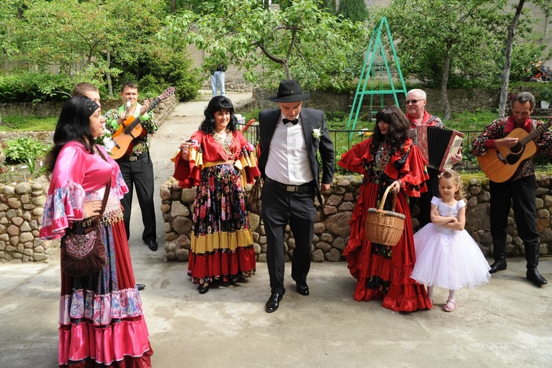 Цыганские свадьбы - свадьба по цыганским правилам как проходит?