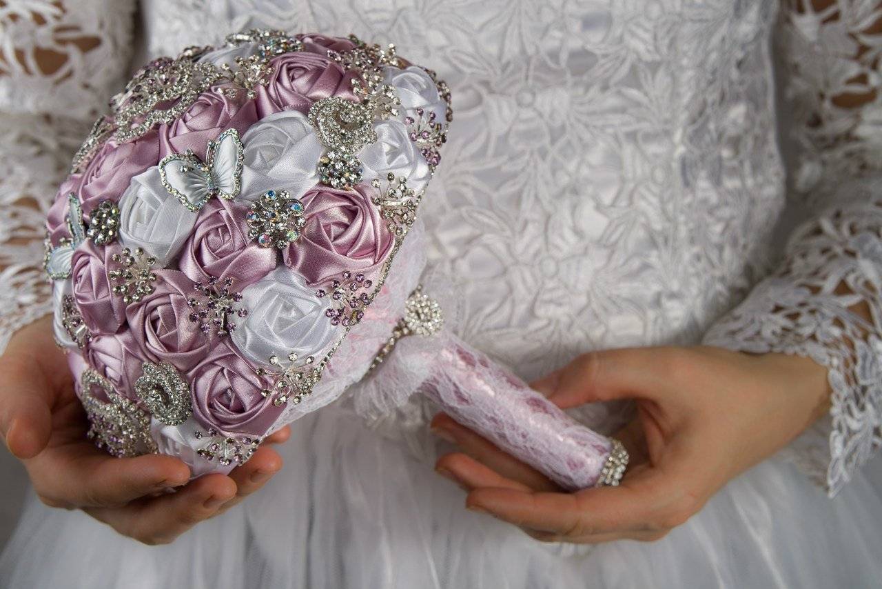 Свадебный букет своими руками ? с цветами и лентами