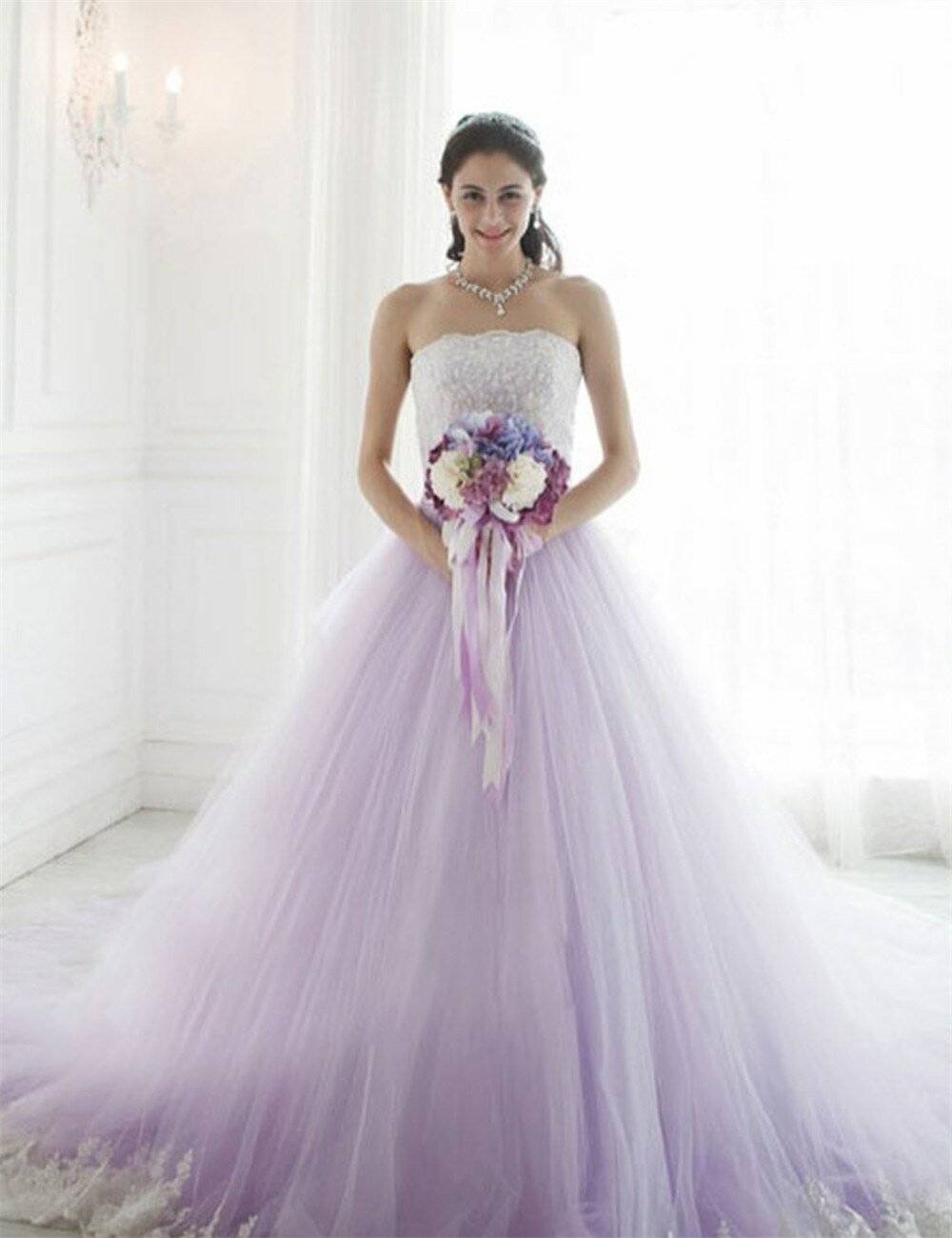 Белое фиолетовое платье. Сиреневое свадебное платье. Лиловое свадебное платье. Фиолетовое свадебное платье. Свадебные платья сиреневого цвета.