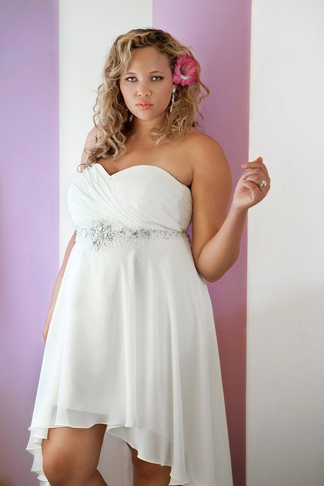 Свадебные короткие платья 2023: фото моделей и модные тренды на кружевные пышные свадебные платья
