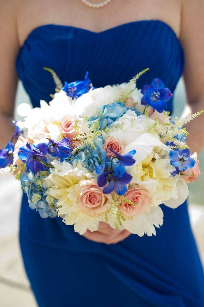 Свадьба в сине золотом цвете: наряды, аксессуары, детали декора - свадебный портал wewed.ru