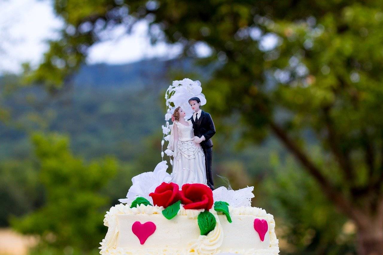 Креативные свадебные торты: на свадьбу и на годовщину – фото