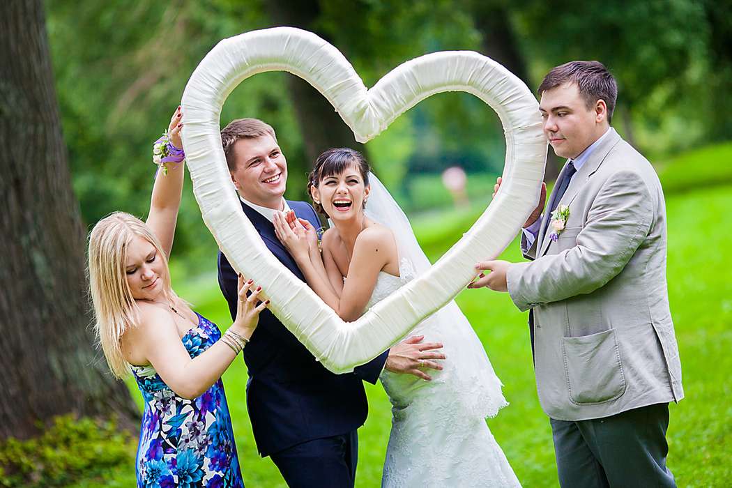 Топ 10 стильных аксессуаров для свадебной фотосессии. 30 фото